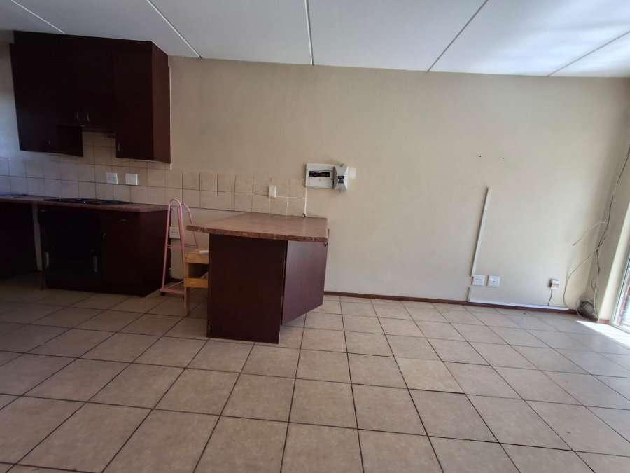 2 Bedroom Property for Sale in Theresa Park Gauteng
