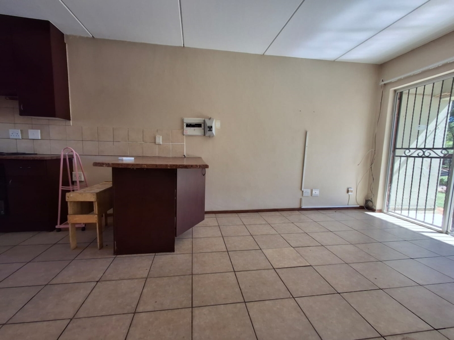 2 Bedroom Property for Sale in Theresa Park Gauteng