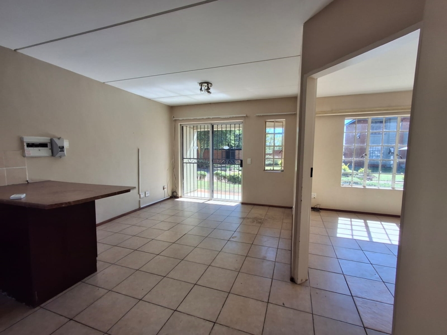 2 Bedroom Property for Sale in Theresa Park Gauteng