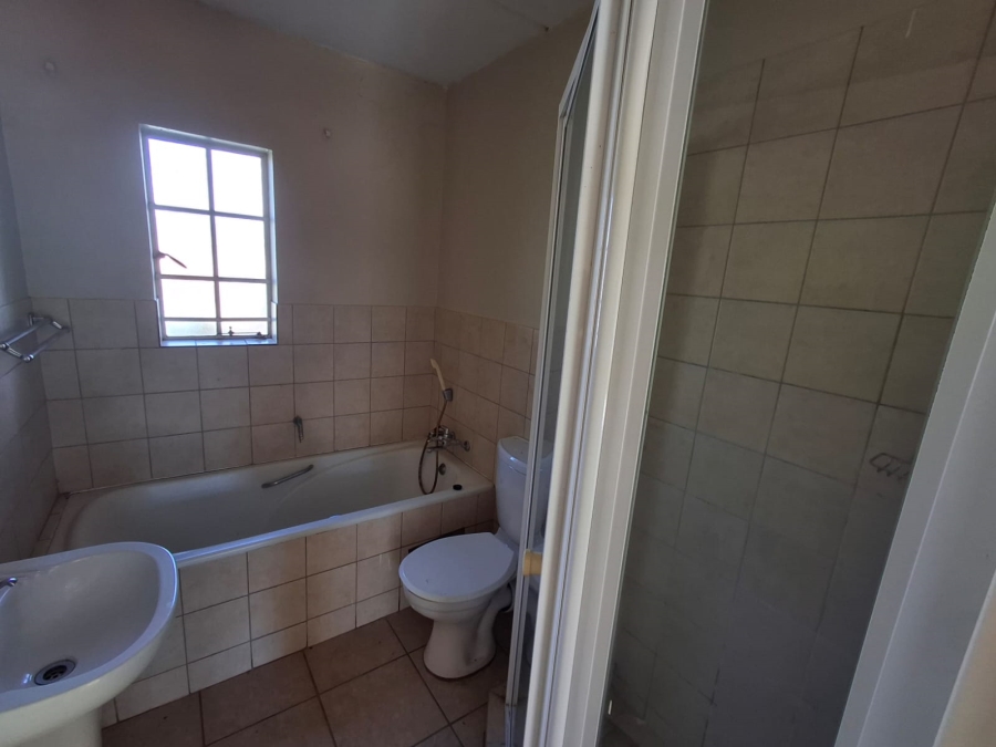 2 Bedroom Property for Sale in Theresa Park Gauteng