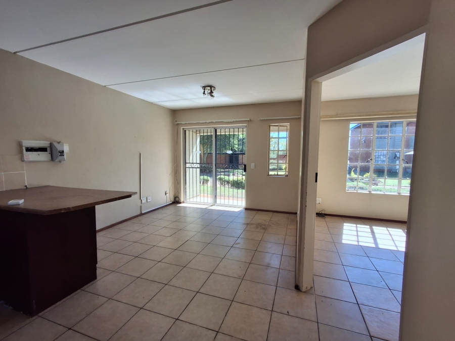 2 Bedroom Property for Sale in Theresa Park Gauteng