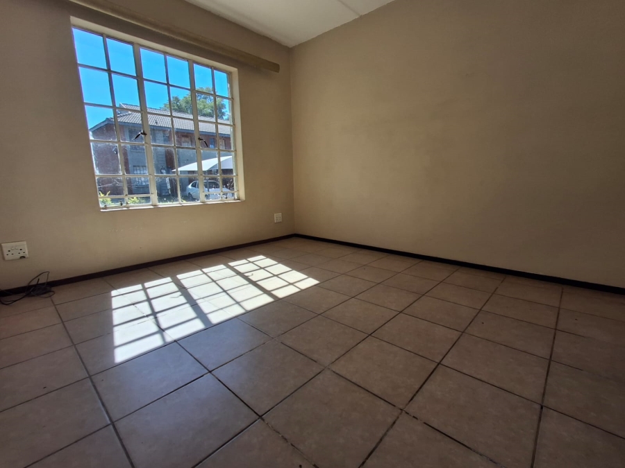 2 Bedroom Property for Sale in Theresa Park Gauteng