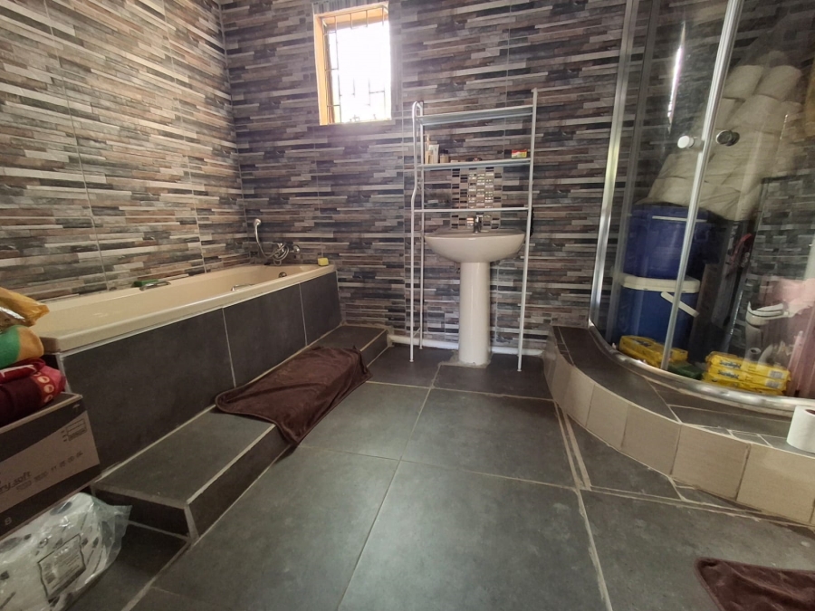4 Bedroom Property for Sale in Theresa Park Gauteng