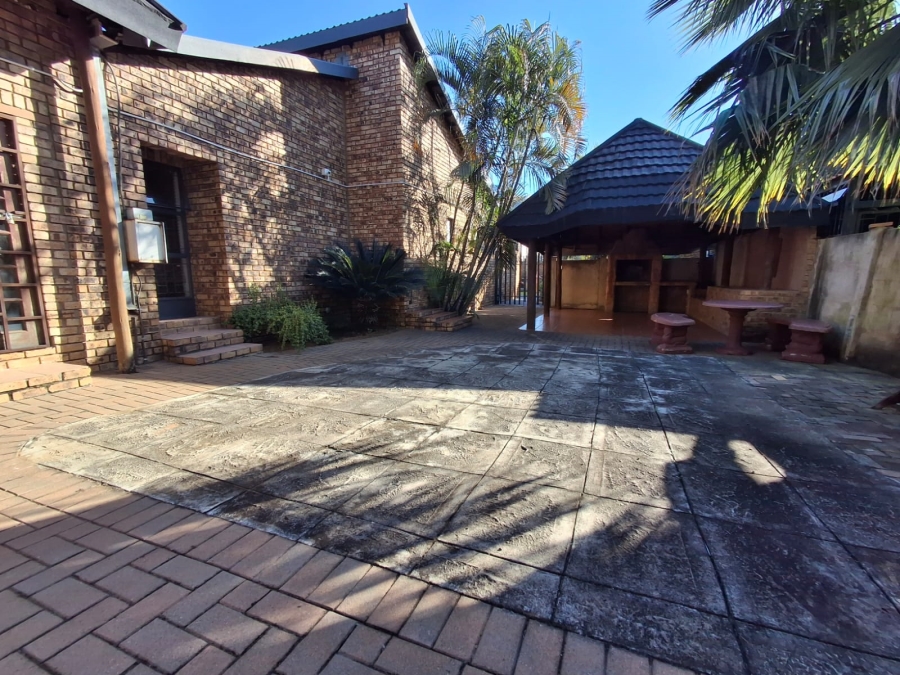 4 Bedroom Property for Sale in Theresa Park Gauteng