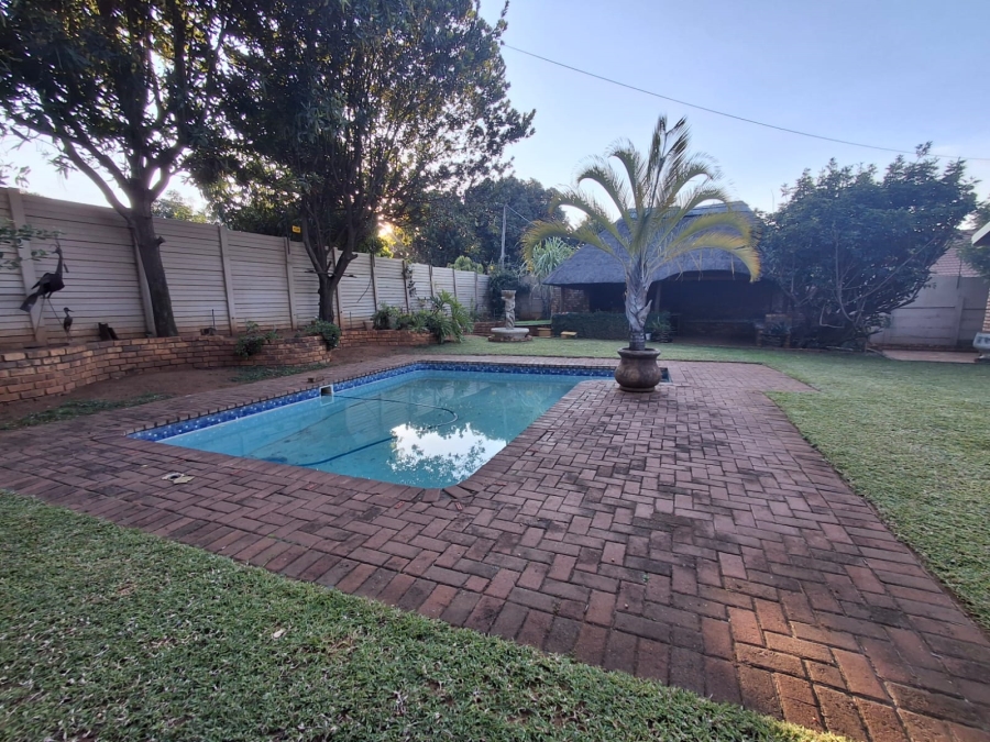 4 Bedroom Property for Sale in Theresa Park Gauteng