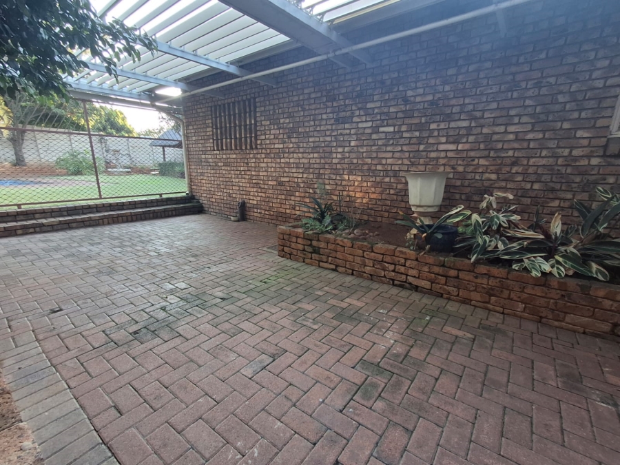 4 Bedroom Property for Sale in Theresa Park Gauteng