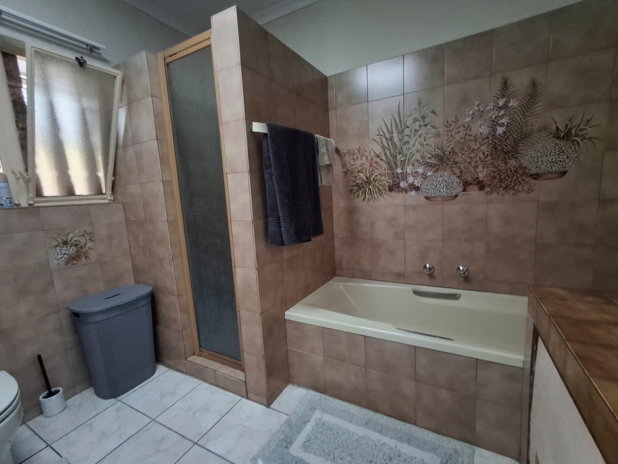 4 Bedroom Property for Sale in Theresa Park Gauteng