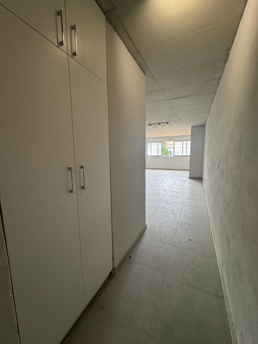 1 Bedroom Property for Sale in Rivonia Gauteng
