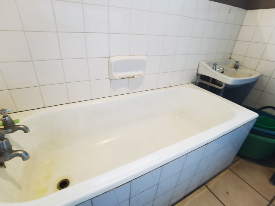 1 Bedroom Property for Sale in Sunnyside Gauteng