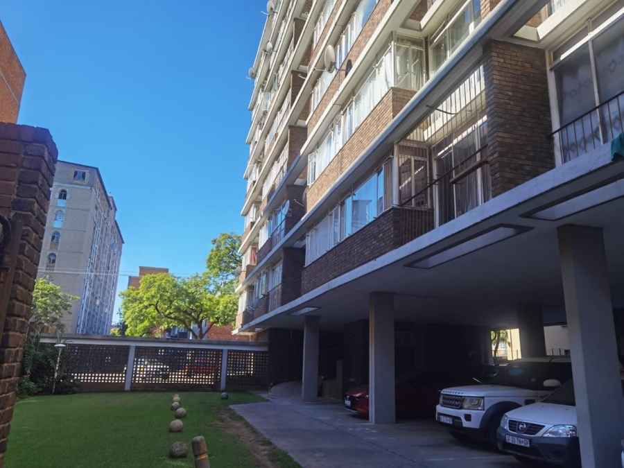 1 Bedroom Property for Sale in Sunnyside Gauteng