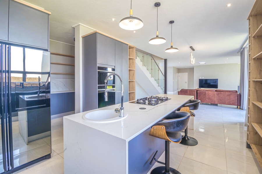 To Let 4 Bedroom Property for Rent in Midstream Heights Gauteng