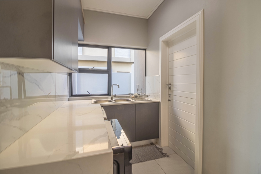 To Let 4 Bedroom Property for Rent in Midstream Heights Gauteng