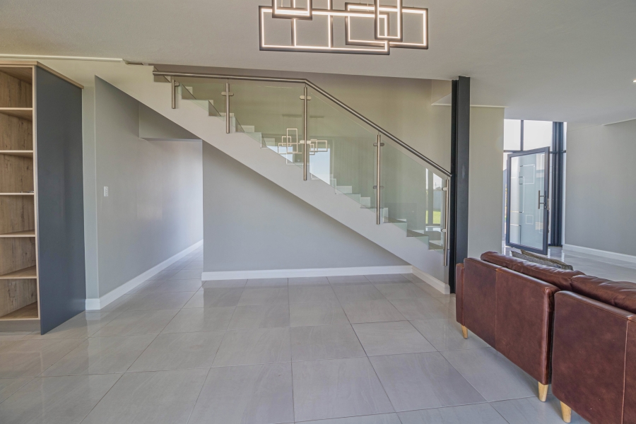 To Let 4 Bedroom Property for Rent in Midstream Heights Gauteng