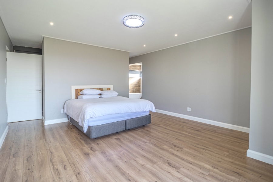 To Let 4 Bedroom Property for Rent in Midstream Heights Gauteng