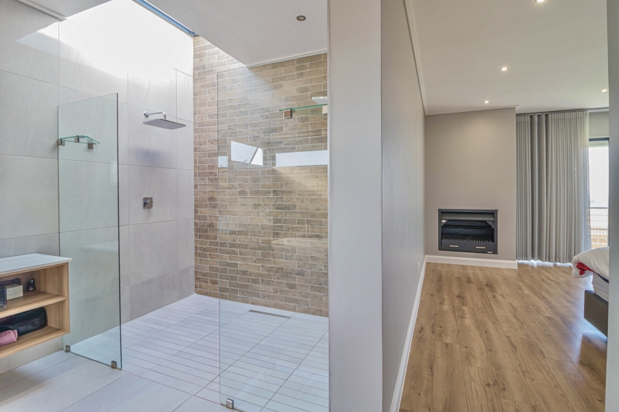 To Let 4 Bedroom Property for Rent in Midstream Heights Gauteng