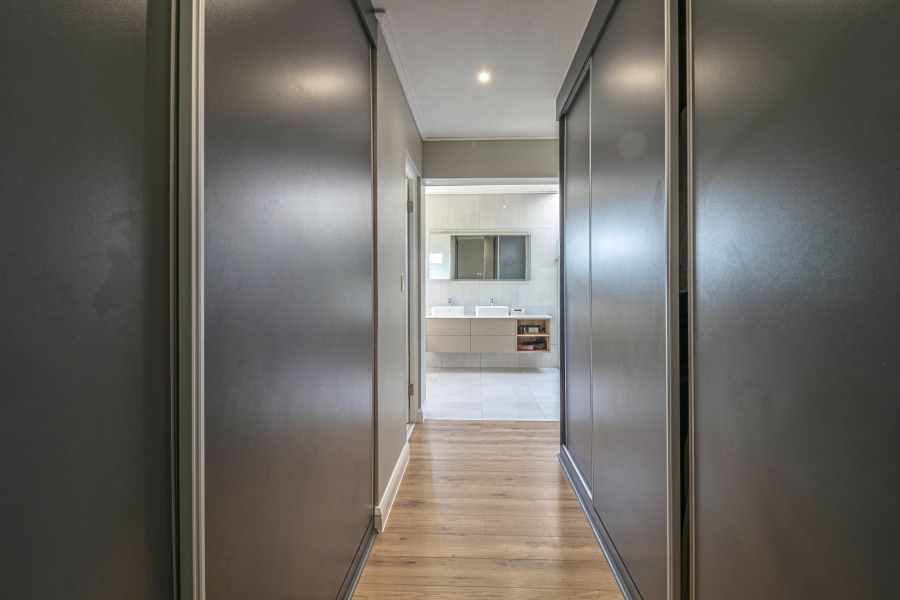 To Let 4 Bedroom Property for Rent in Midstream Heights Gauteng