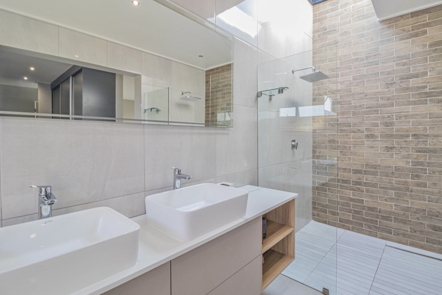To Let 4 Bedroom Property for Rent in Midstream Heights Gauteng