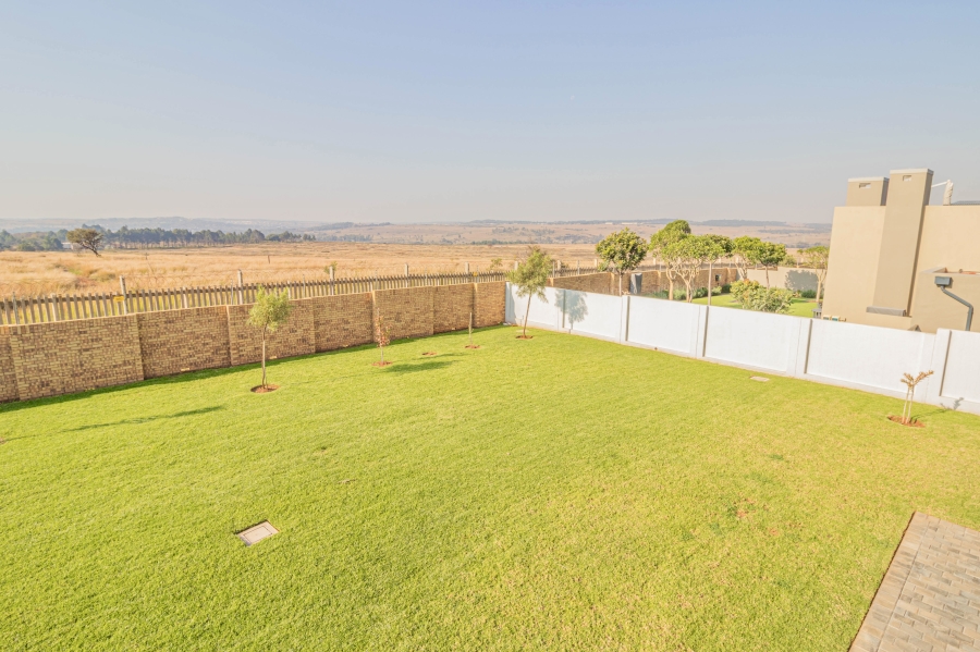 To Let 4 Bedroom Property for Rent in Midstream Heights Gauteng