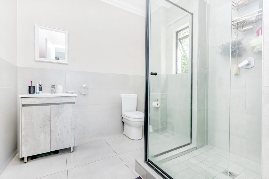 2 Bedroom Property for Sale in Morningside Manor Gauteng