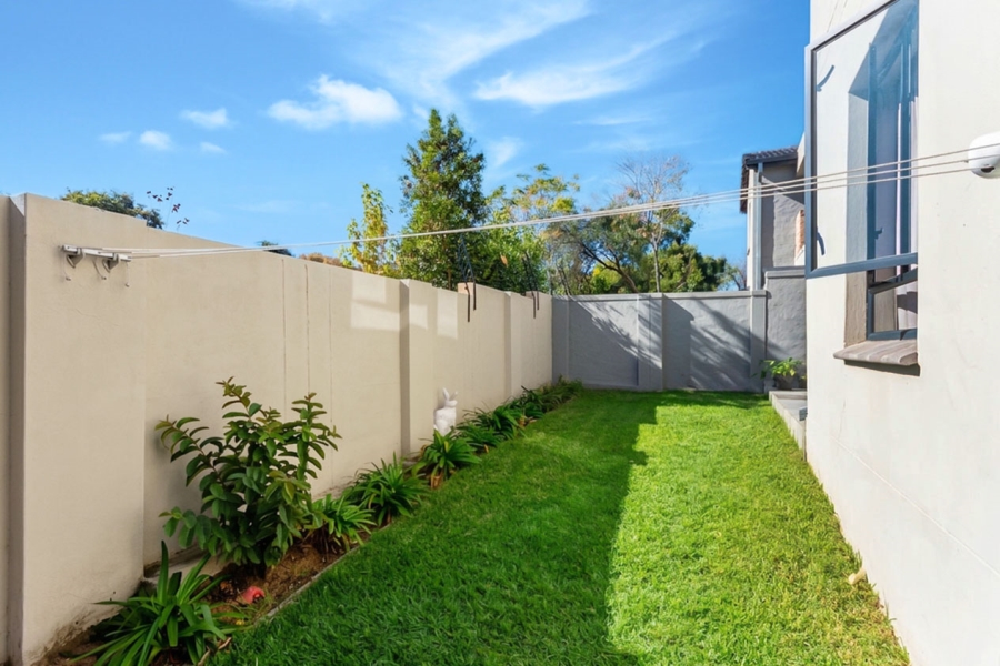 2 Bedroom Property for Sale in Morningside Manor Gauteng
