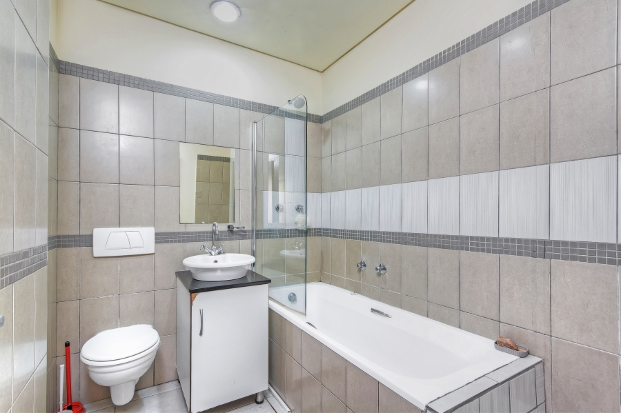 2 Bedroom Property for Sale in Ferreirasdorp Gauteng