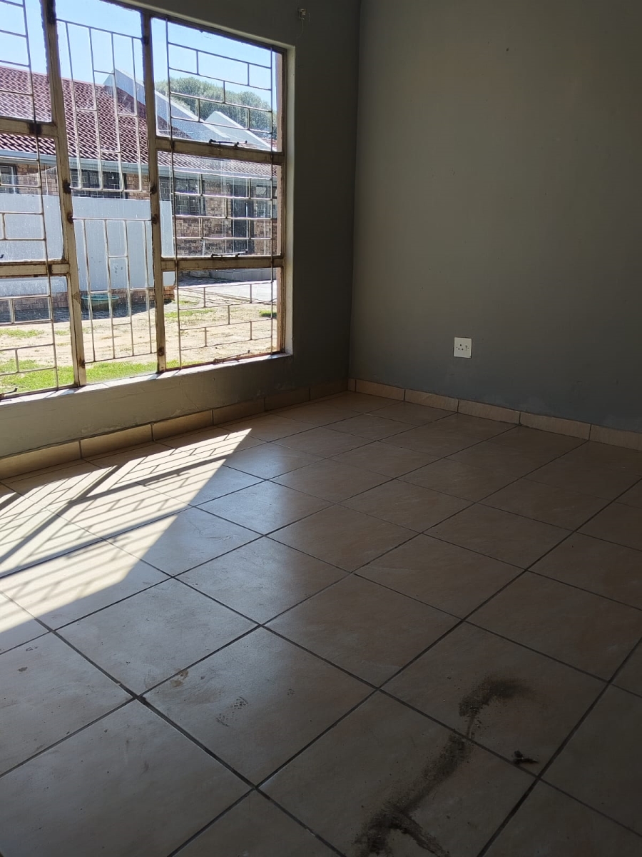Commercial Property for Sale in Bedworth Park Gauteng