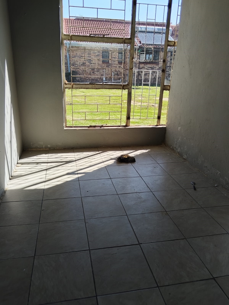 Commercial Property for Sale in Bedworth Park Gauteng