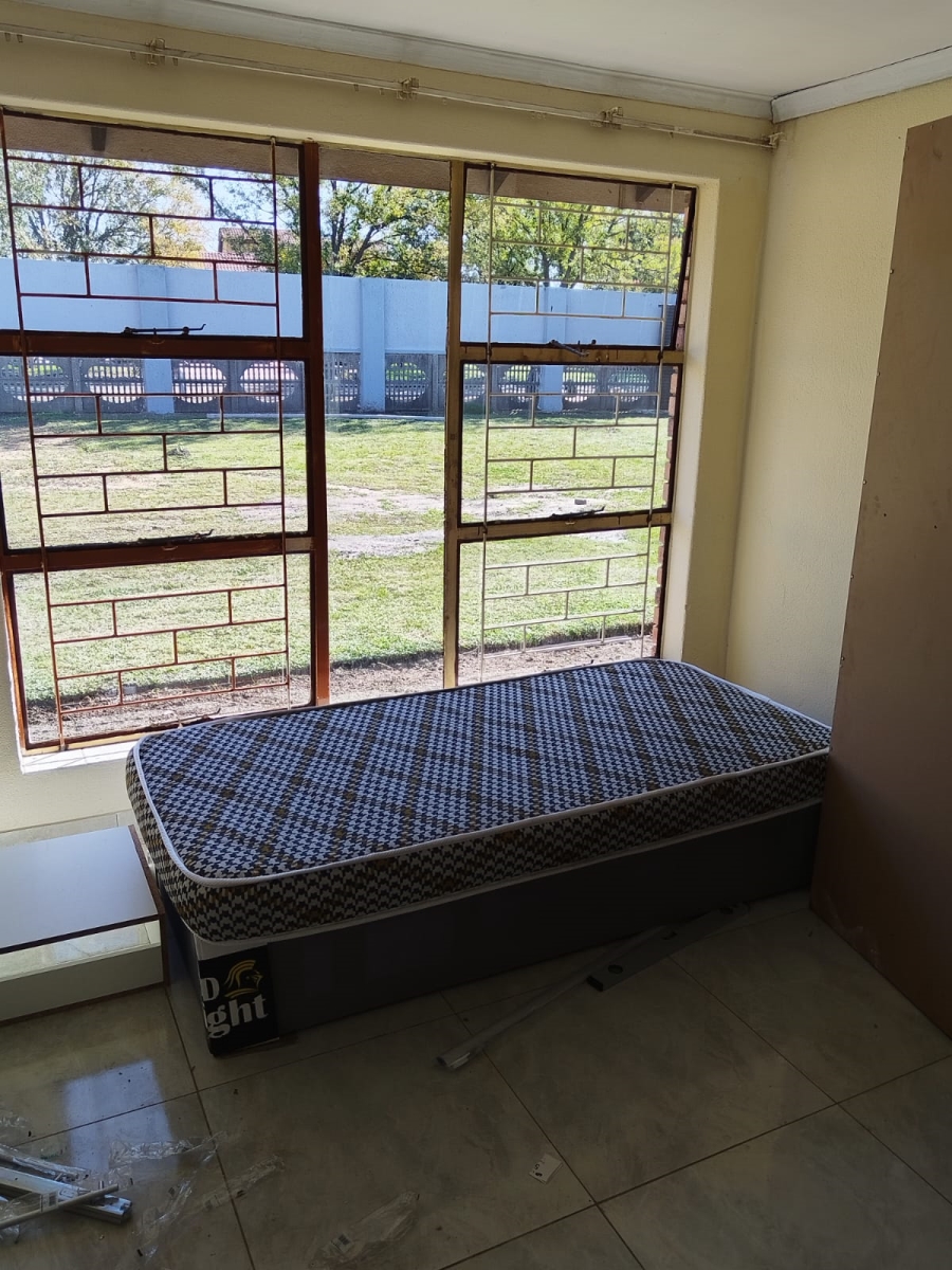 Commercial Property for Sale in Bedworth Park Gauteng