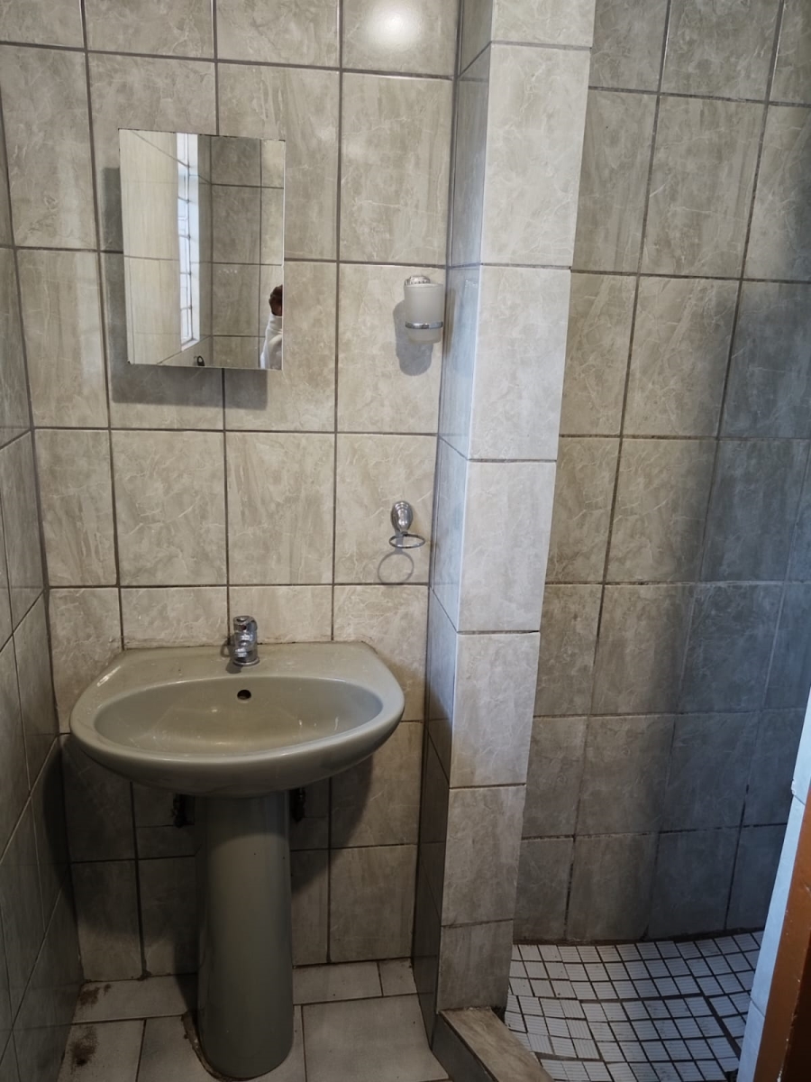 Commercial Property for Sale in Bedworth Park Gauteng