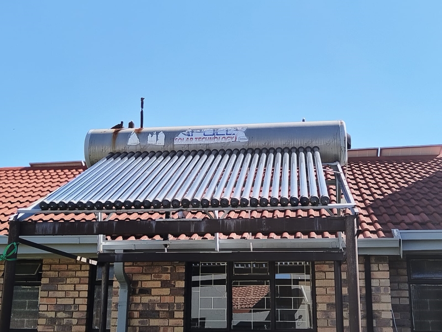 Commercial Property for Sale in Bedworth Park Gauteng