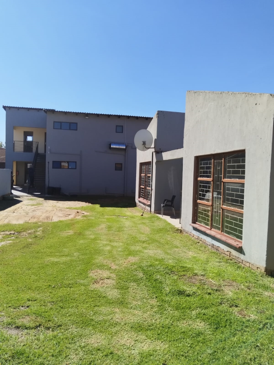 Commercial Property for Sale in Bedworth Park Gauteng
