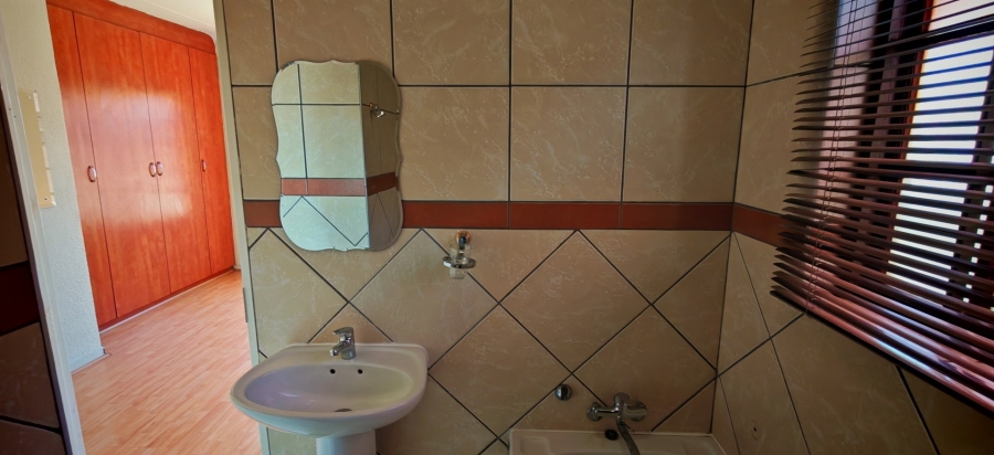 3 Bedroom Property for Sale in New Market Gauteng