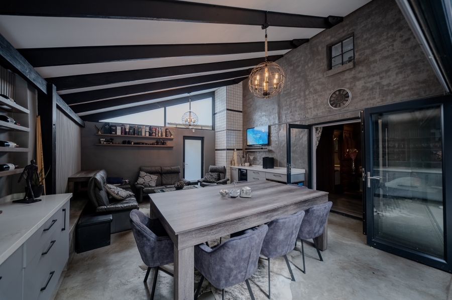 4 Bedroom Property for Sale in Faerie Glen Gauteng