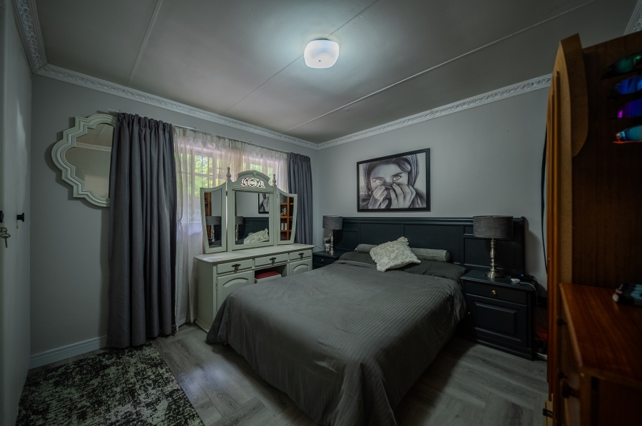 4 Bedroom Property for Sale in Faerie Glen Gauteng