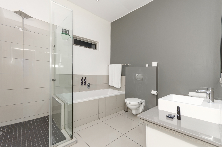 To Let 2 Bedroom Property for Rent in Rosebank Gauteng