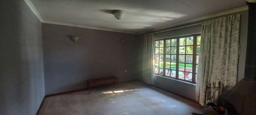 14 Bedroom Property for Sale in Fairlead Gauteng