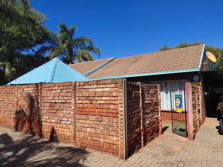 2 Bedroom Property for Sale in The Orchards Gauteng