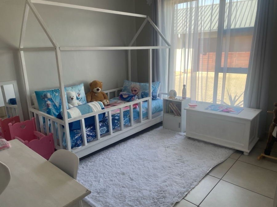 To Let 3 Bedroom Property for Rent in Six Fountains Residential Estate Gauteng