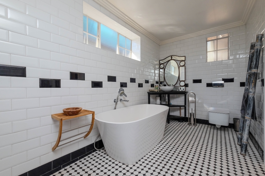 3 Bedroom Property for Sale in Parktown North Gauteng