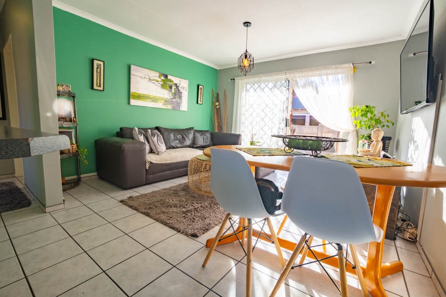 2 Bedroom Property for Sale in Honeydew Ridge Gauteng