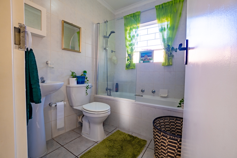 2 Bedroom Property for Sale in Honeydew Ridge Gauteng