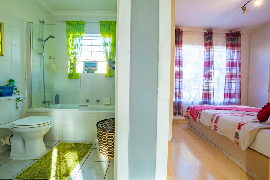 2 Bedroom Property for Sale in Honeydew Ridge Gauteng