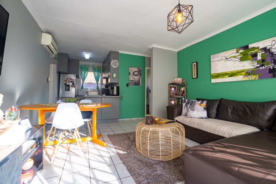 2 Bedroom Property for Sale in Honeydew Ridge Gauteng