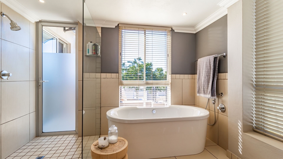 4 Bedroom Property for Sale in Pebble Rock Golf Village Gauteng