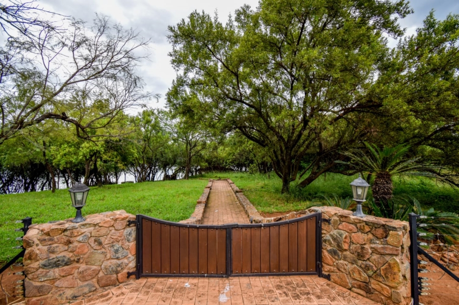 5 Bedroom Property for Sale in Sable Hills Gauteng