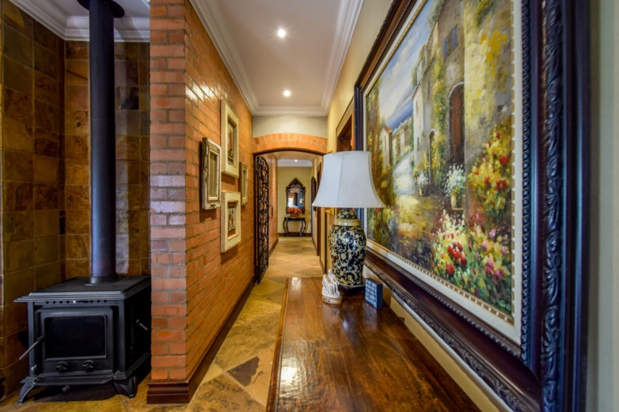 5 Bedroom Property for Sale in Sable Hills Gauteng