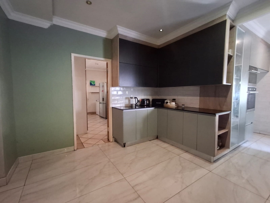 5 Bedroom Property for Sale in Theresa Park Gauteng