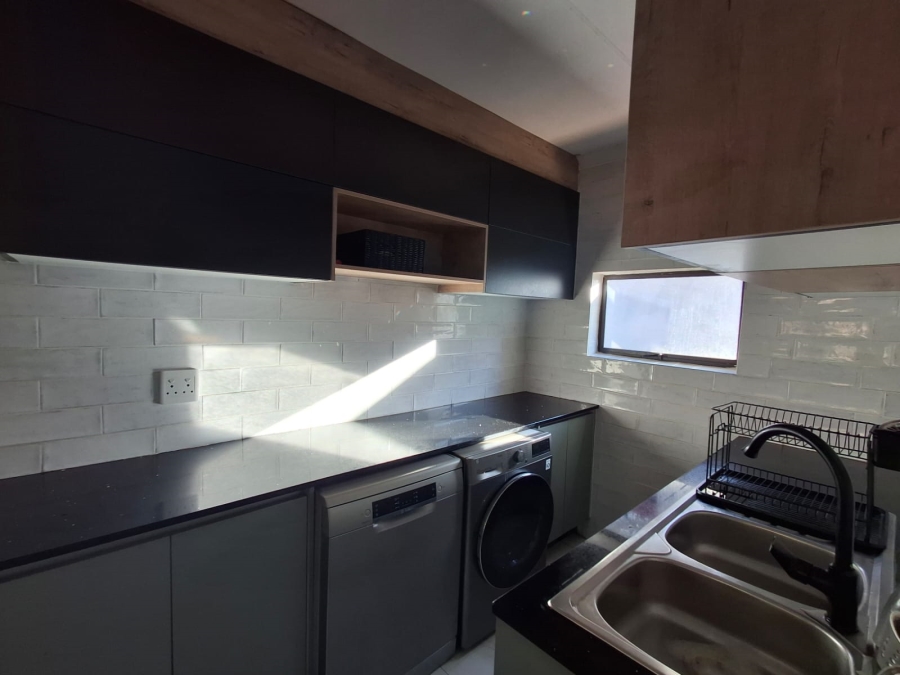 5 Bedroom Property for Sale in Theresa Park Gauteng