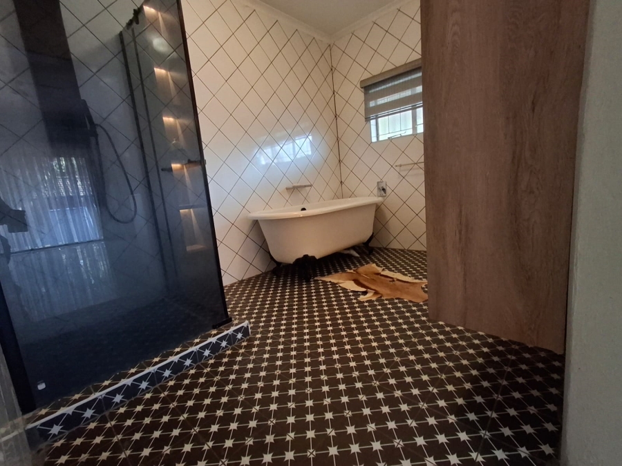 5 Bedroom Property for Sale in Theresa Park Gauteng