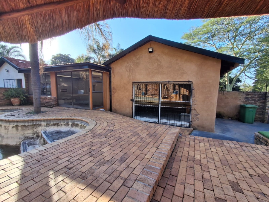 5 Bedroom Property for Sale in Theresa Park Gauteng